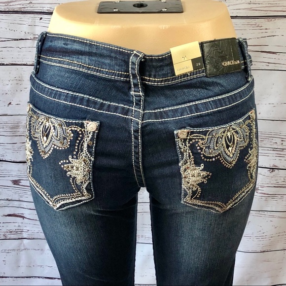 Grace in LA Jeans - Picture 3 of 6